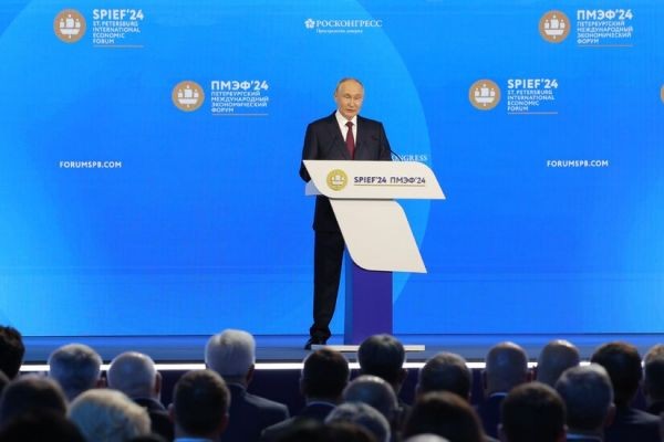 President Putin, at Economic Forum, Again Talks About Nuclear War